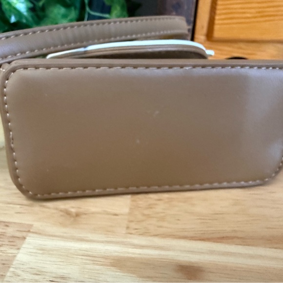 Smiley Face Mini Crossbody Bag Tan Faux Leather Cute Novelty Purse - Picture 5 of 10